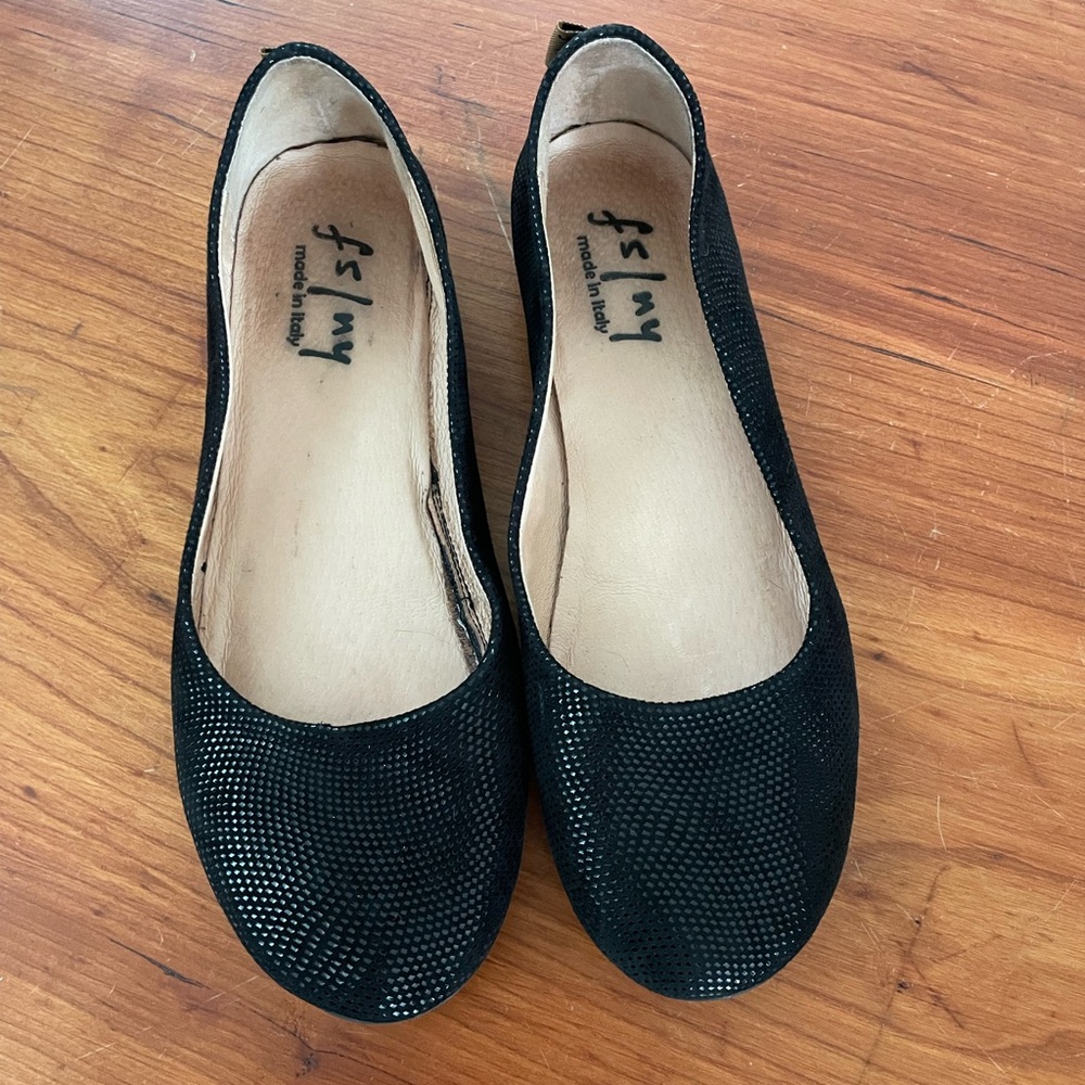FS/NY French Sole Black Ballet Flats